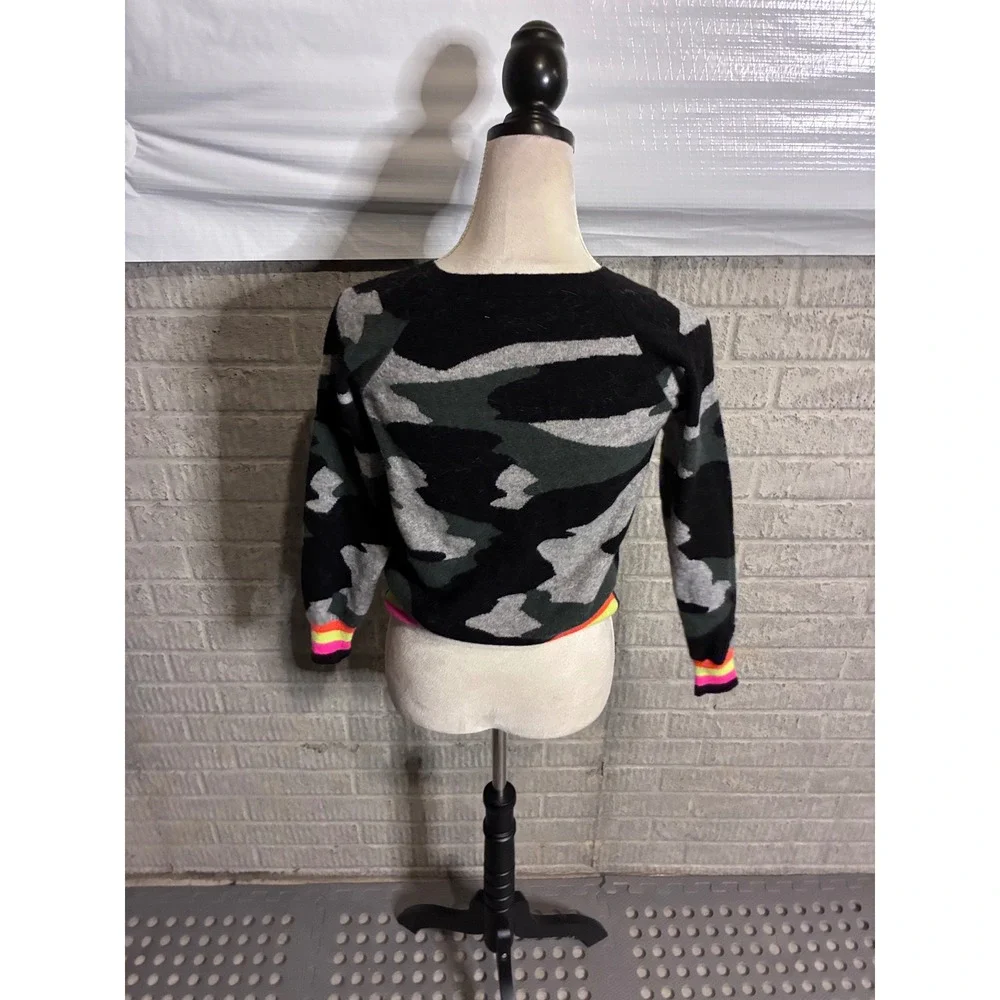 Brodie Fine Cashmere Camo Sweater Neon Stripe Trim Crew Neck XS Black Green - Picture 4 of 6